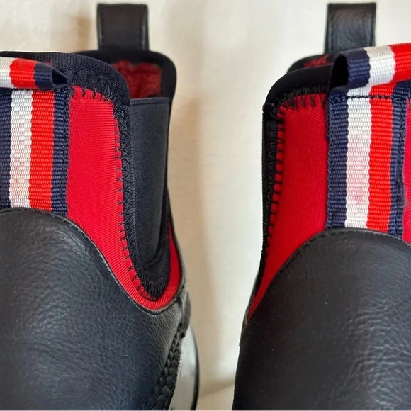 Tommy Hilfiger Rain Bootie Chelsea Ankle Boot Preppy Blue Red Pull-on Size 8 - Picture 9 of 9